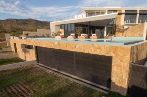 INCREIBLE VILLA DE LUJO CON ALBERCA INFINITY Y VISTA AL ARCO